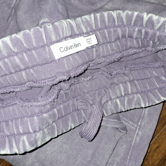 Calvin Klein Sweatpants - Picture 3 of 4